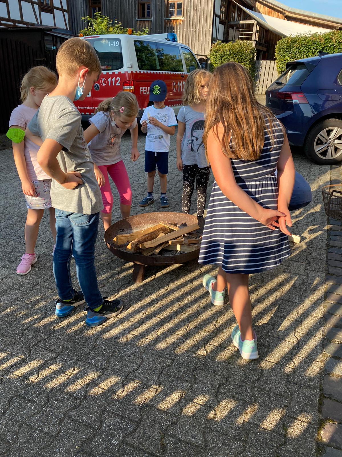 75D3FCE7 B4CC 45EB B09D 3BF159B146A8